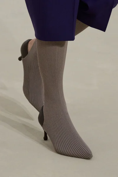 Look 15